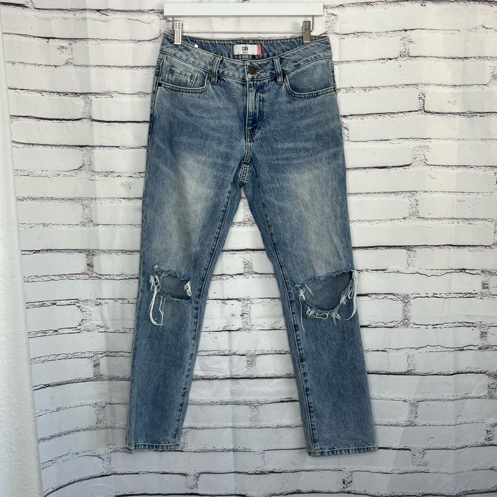 Cabi Straight Leg Jeans Women’s Size 2 Distressed Ripped Knee 100% Cotton Denim